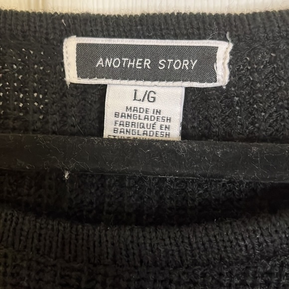 Black distressed women’s sweater - Picture 2 of 5